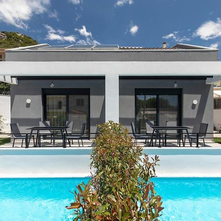 Cove Suites Nea Iraklitsa Exterior foto
